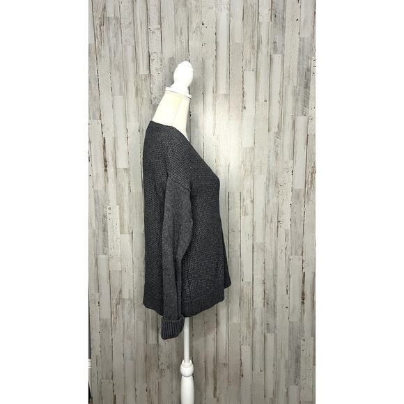 Banana Republic Women's V-Neck Knit Gray Pullover Sweater Size‎ Small - Picture 2 of 6
